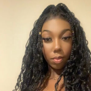 Meet your Posher, Jania